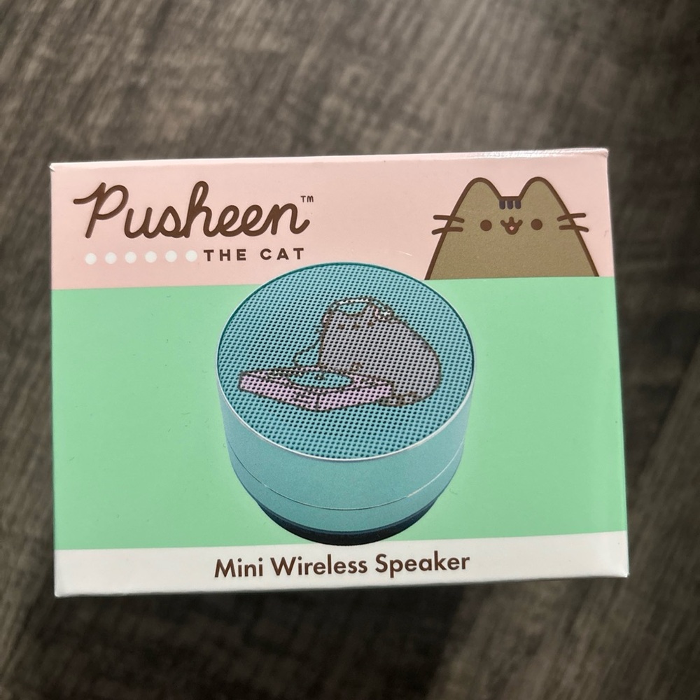 Pusheen Mini Wireless Speaker - Blue and Green